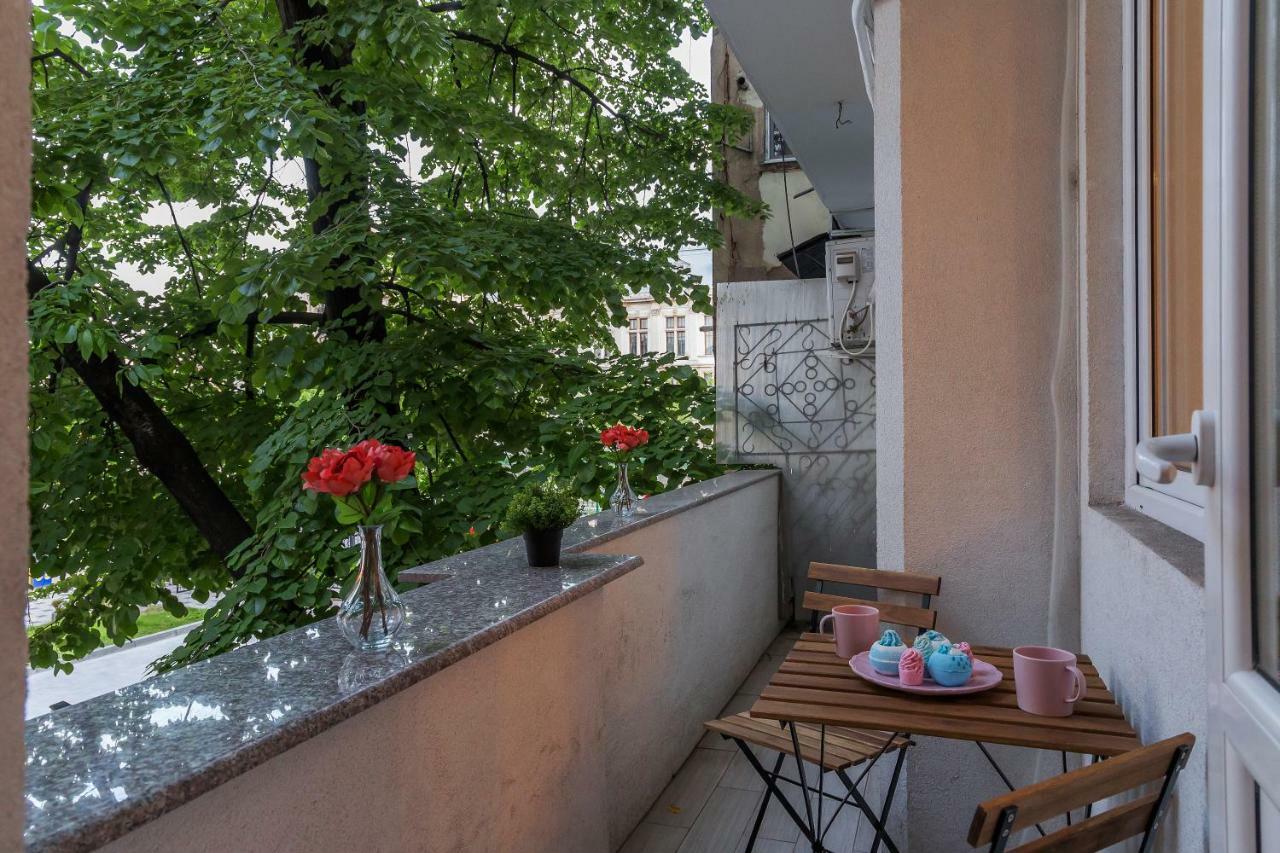 White Nights Of Old Town Bucharest Apartment Exterior photo